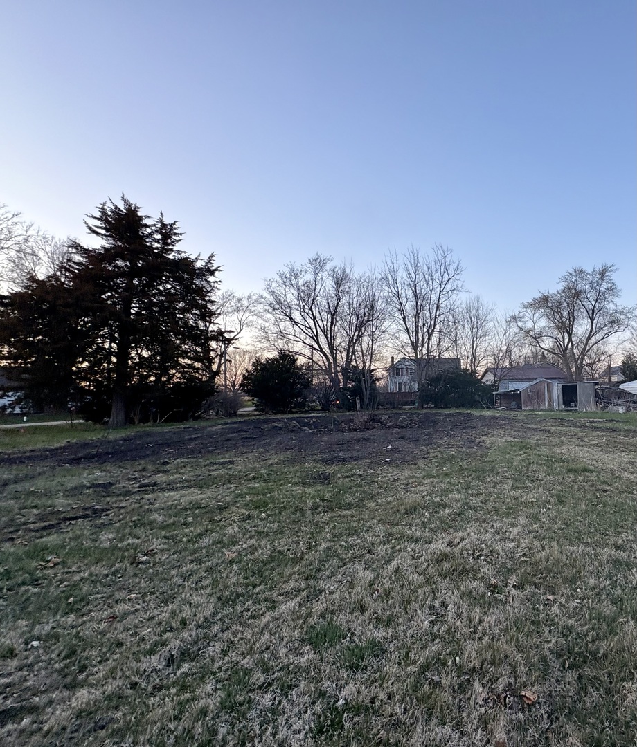 211 Appleton Avenue Property Photo