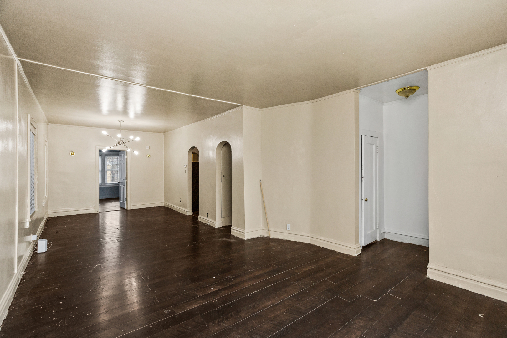 7526 S Merrill Avenue Property Photo 2