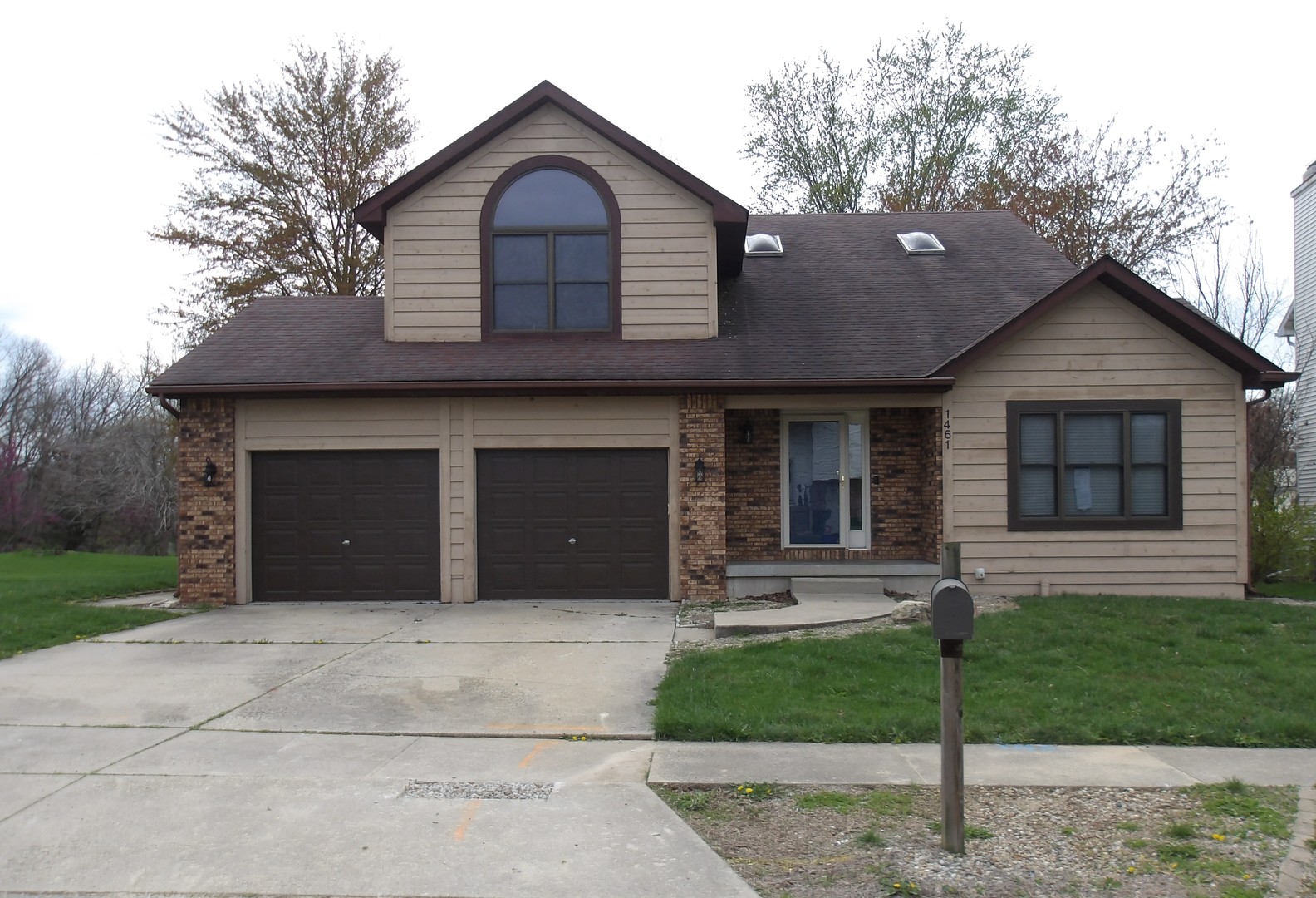 1461 Meadowview Drive Property Photo