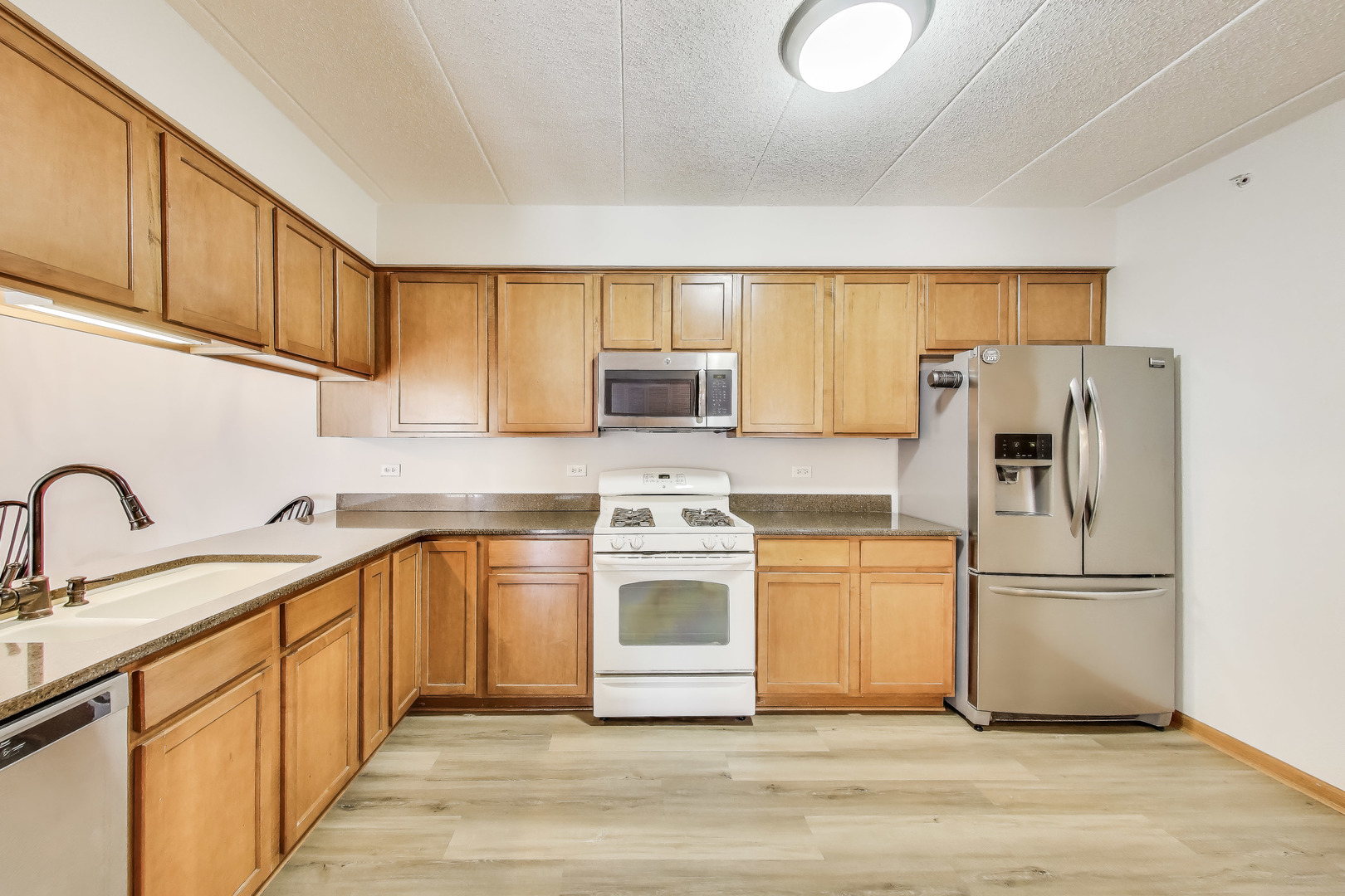 175 W Brush Hill Road 103 Property Photo 5