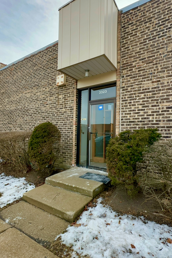 3323 N Ridge Avenue Property Photo 1