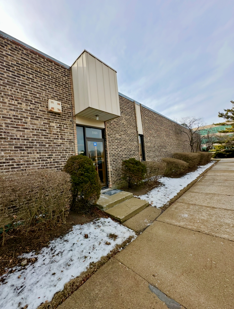 3323 N Ridge Avenue Property Photo 2