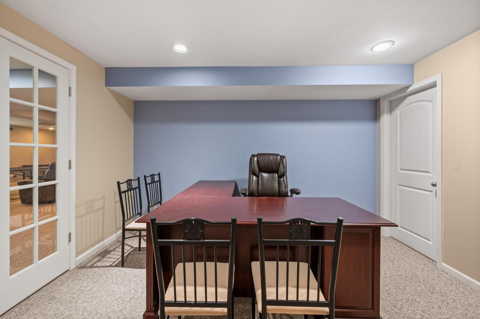 2504 Waterside Drive Property Photo 25