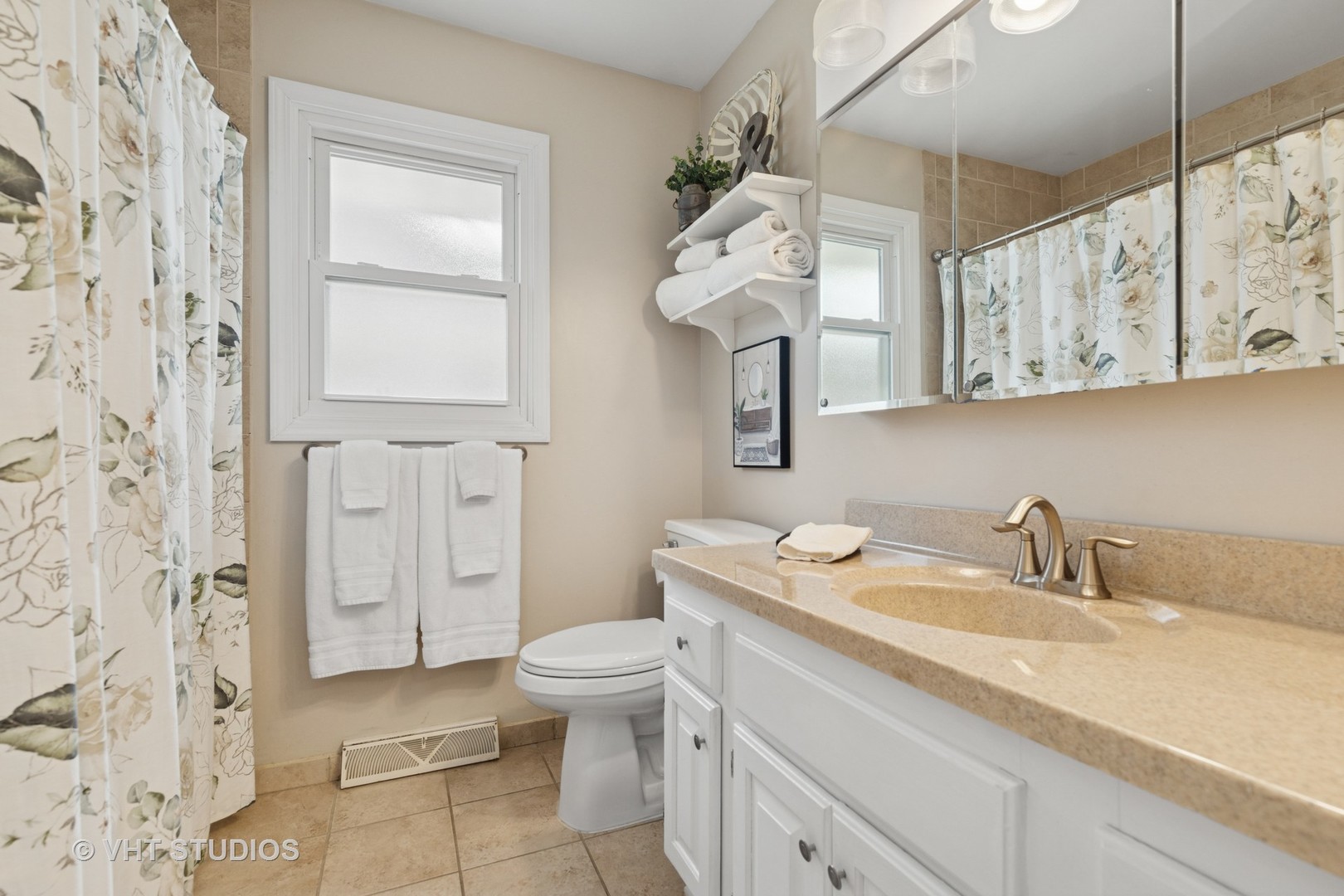 222 College Street Property Photo 14