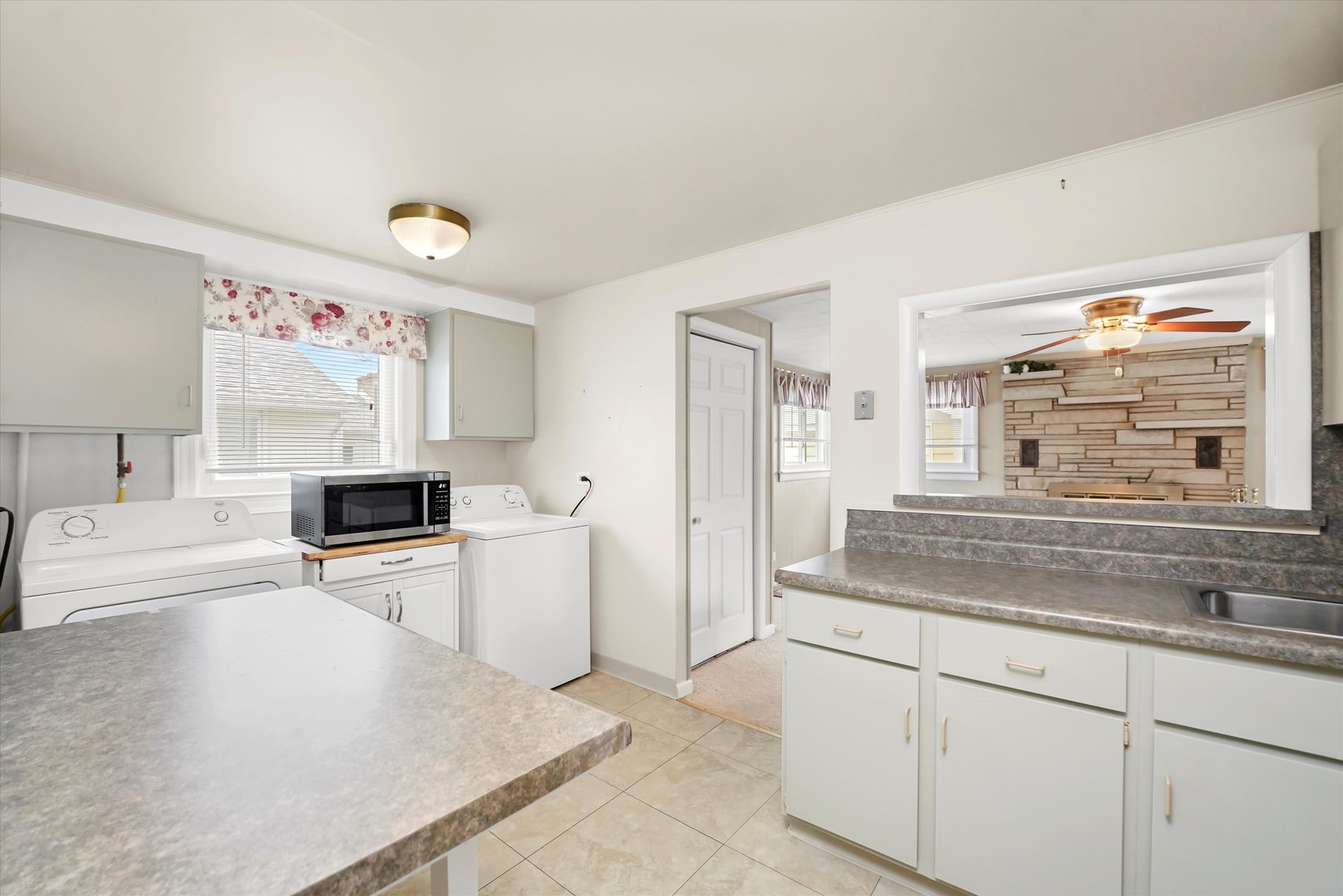 8870 S Corcoran Rd Property Photo 8