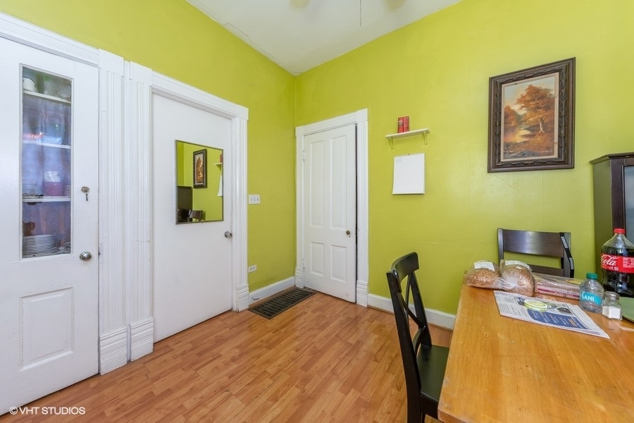 2347 W Maypole Avenue Property Photo 11
