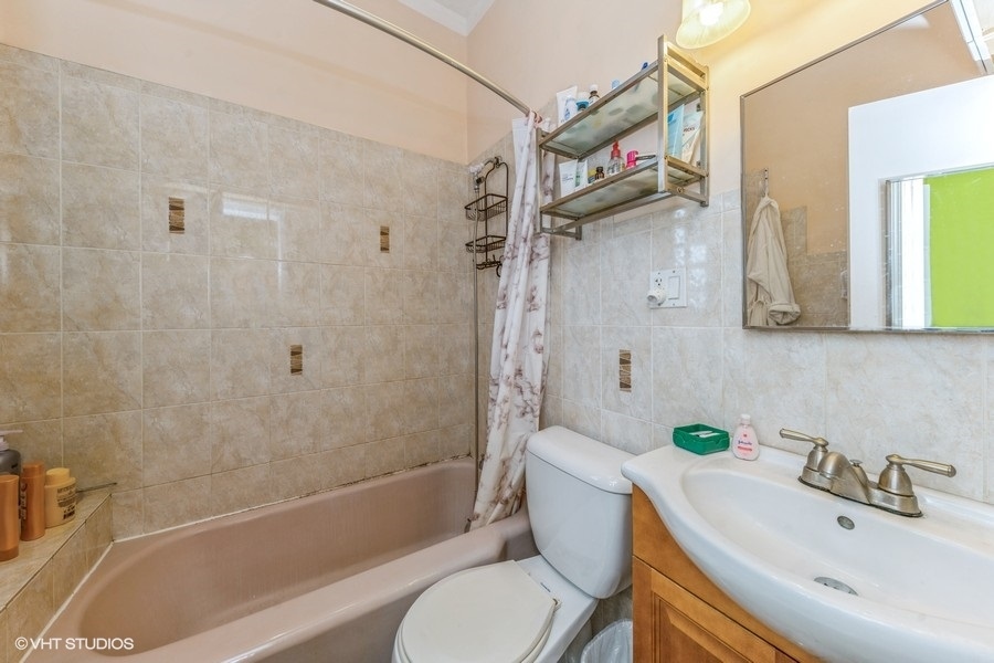 2347 W Maypole Avenue Property Photo 16
