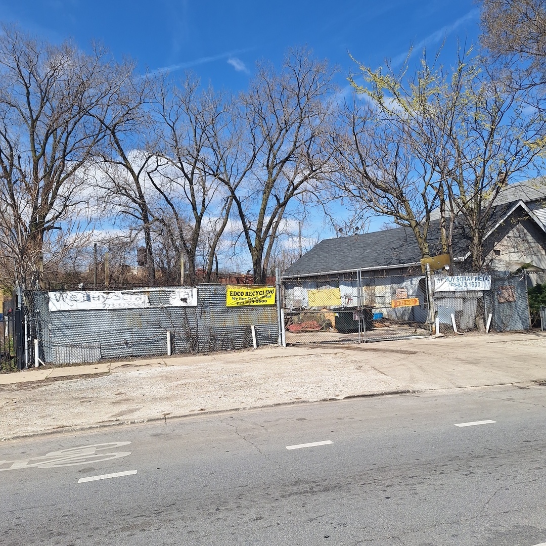 8224 S Vincennes Avenue Property Photo 1