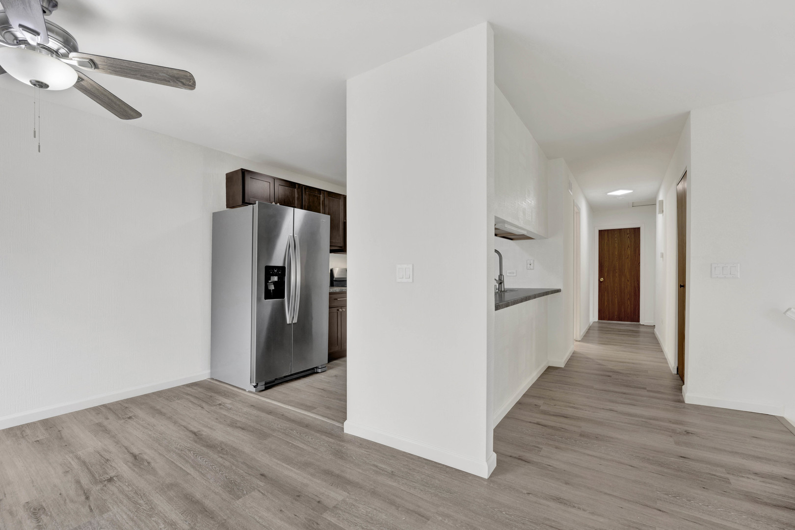 205 W Winchester Road Property Photo 6