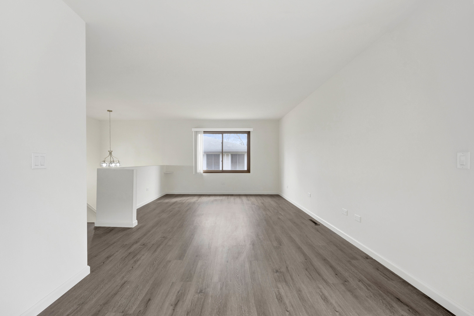 205 W Winchester Road Property Photo 9