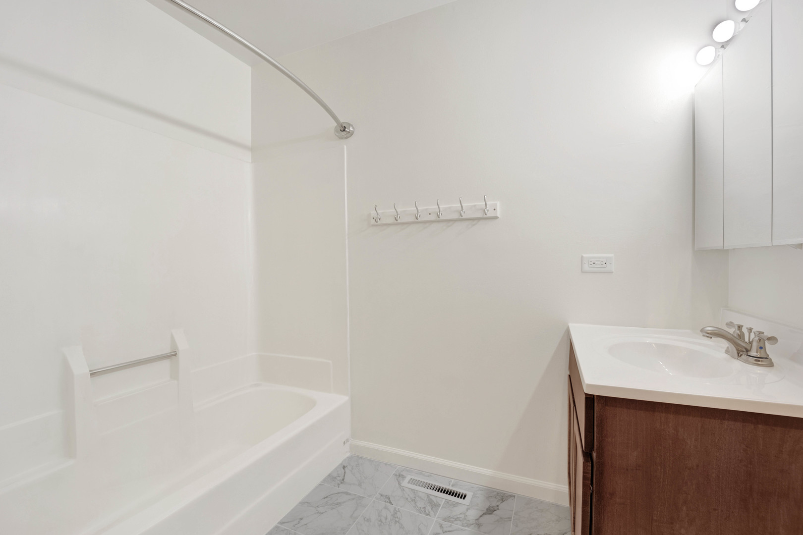 205 W Winchester Road Property Photo 12