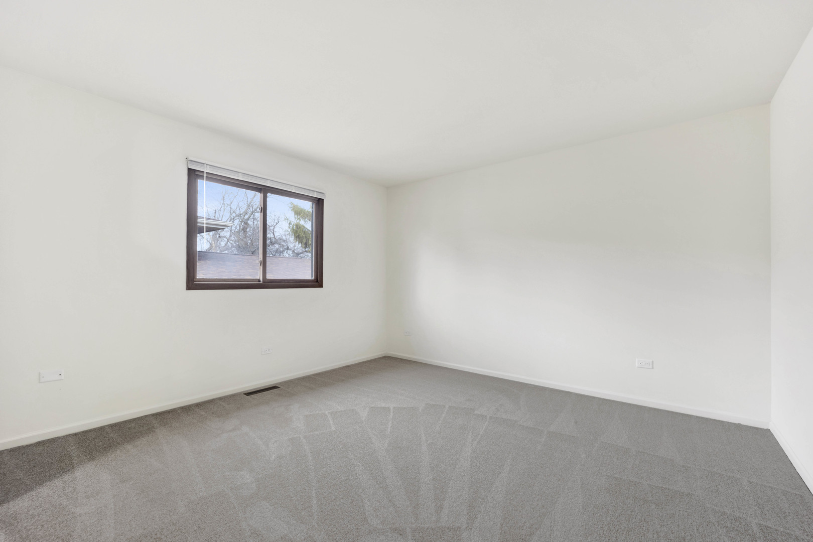 205 W Winchester Road Property Photo 13