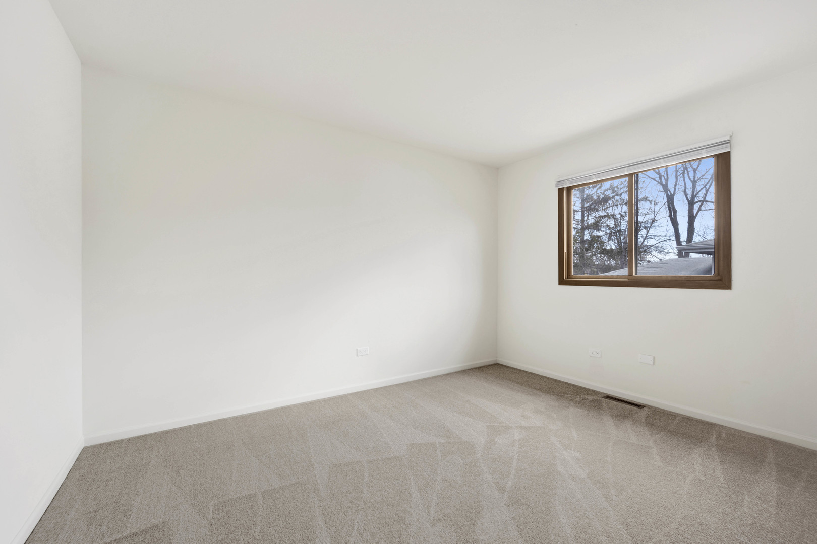 205 W Winchester Road Property Photo 16