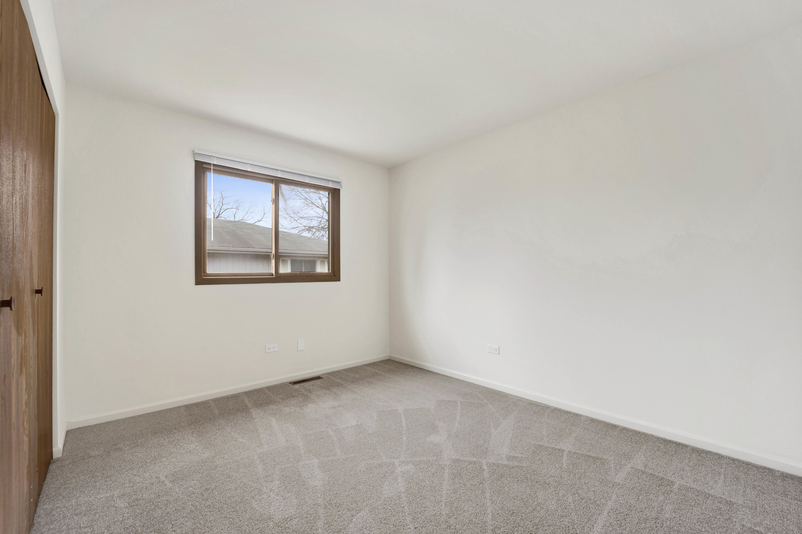 205 W Winchester Road Property Photo 18