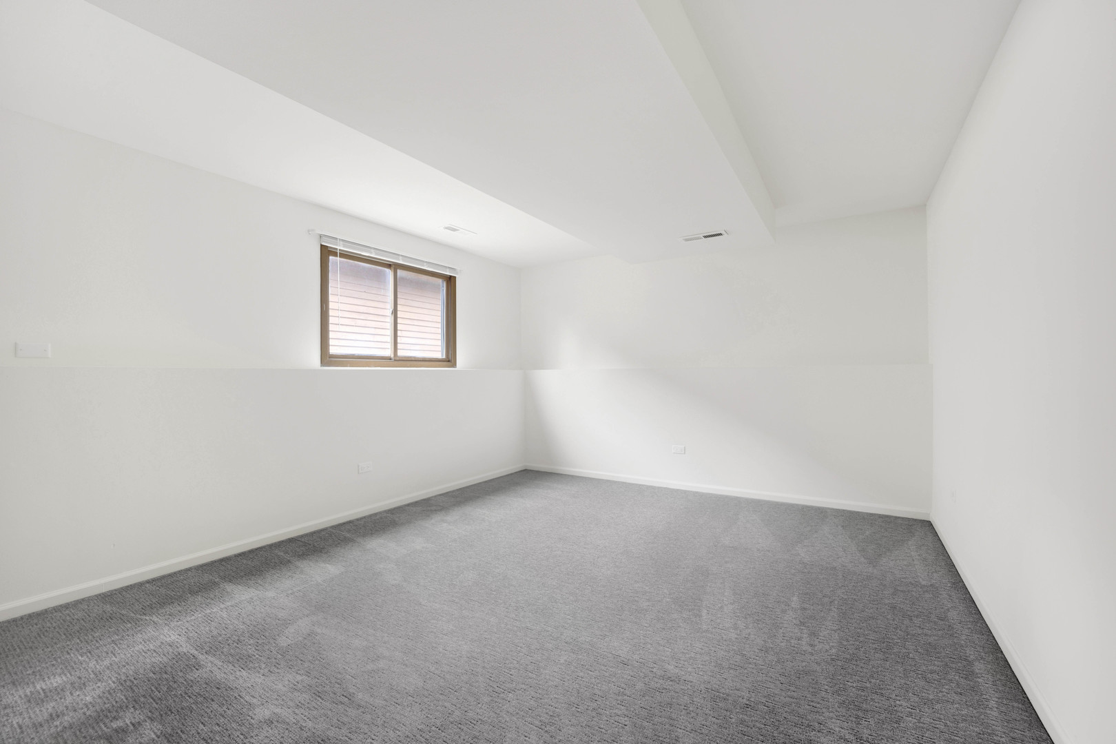 205 W Winchester Road Property Photo 25