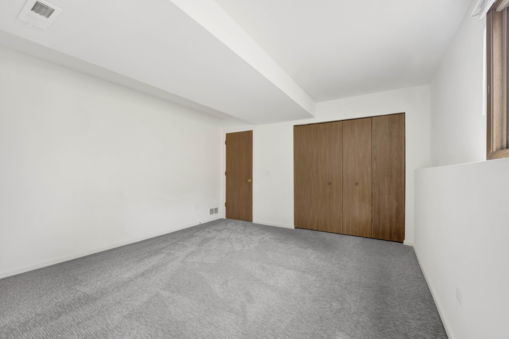 205 W Winchester Road Property Photo 26