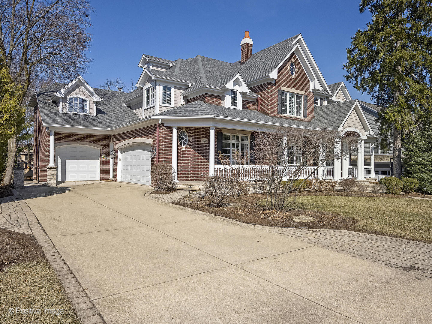 370 Oak Street Property Photo