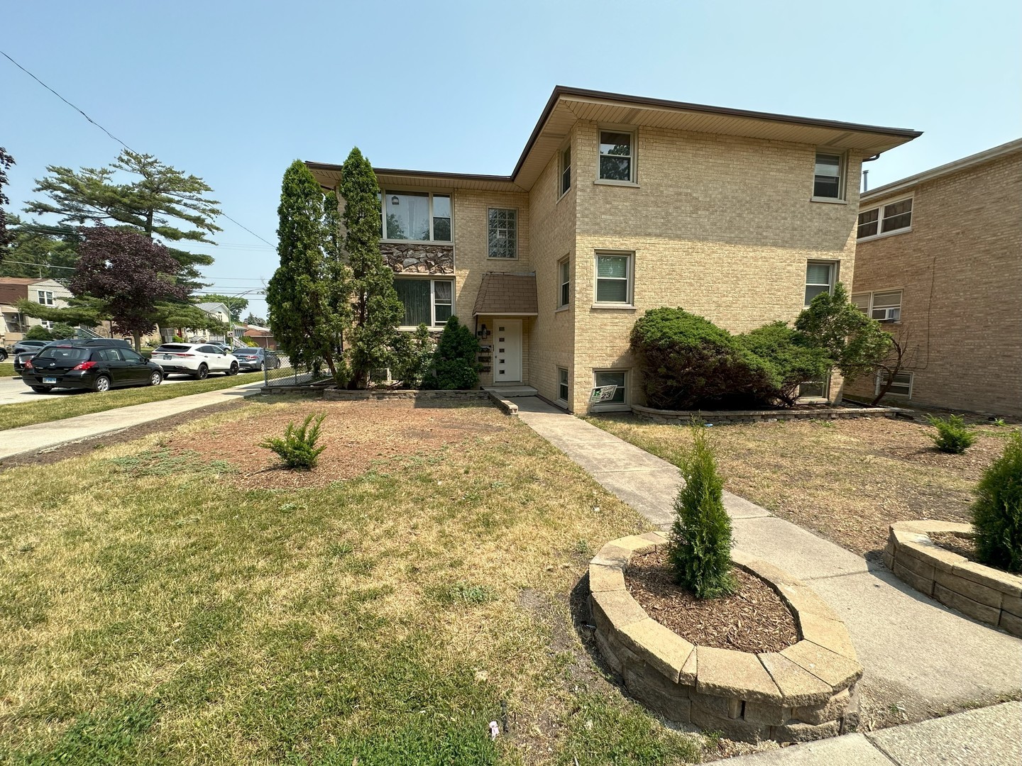 6520 W Gunnison Street Property Photo