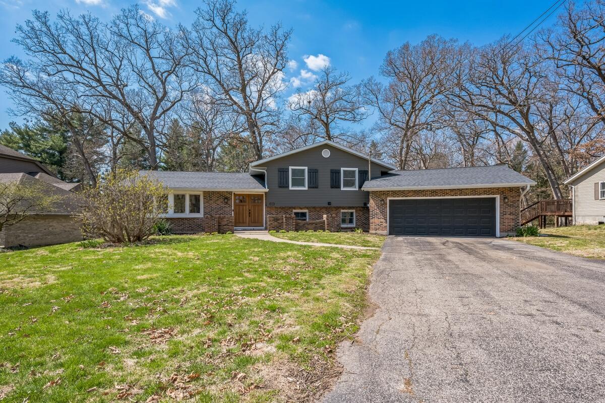 1211 Timberlane Drive Property Photo