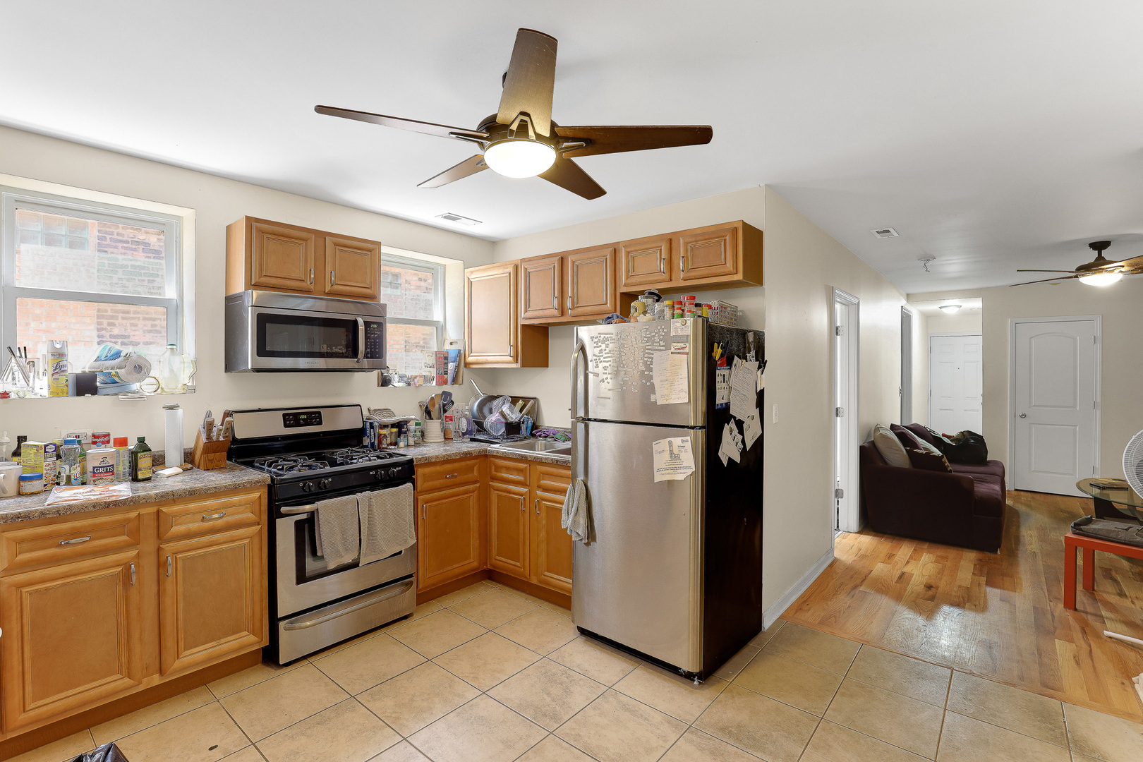 1665 W Fullerton Avenue Property Photo 4