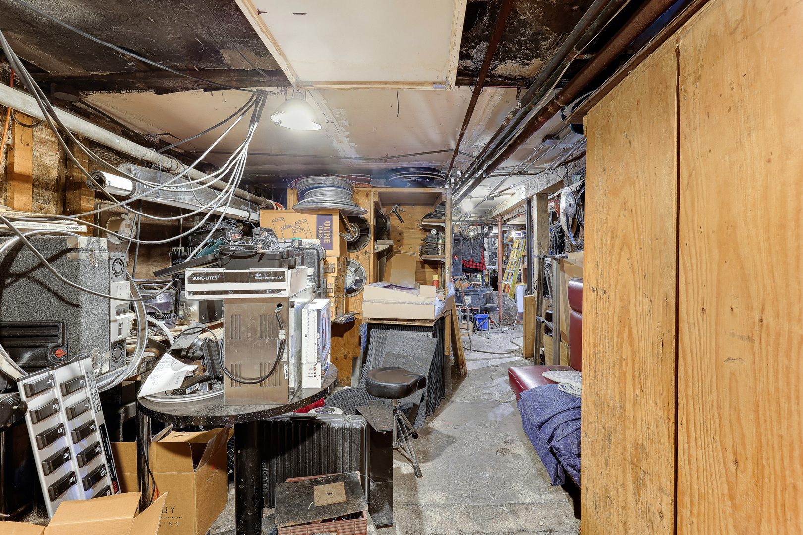 1665 W Fullerton Avenue Property Photo 24