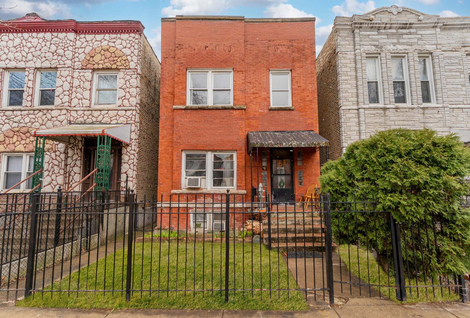 3427 W Le Moyne Street Property Photo 1