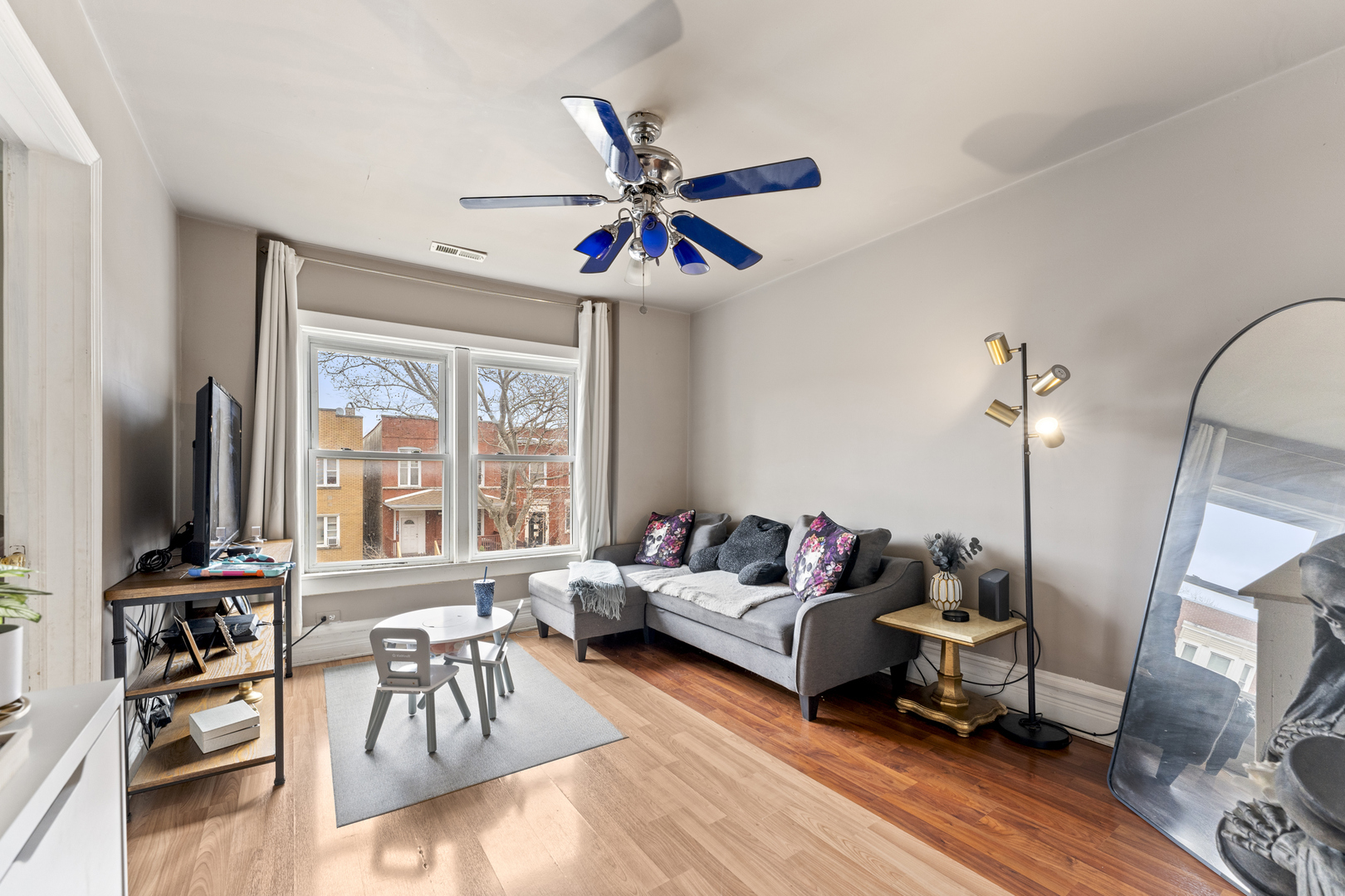 3427 W Le Moyne Street Property Photo 2