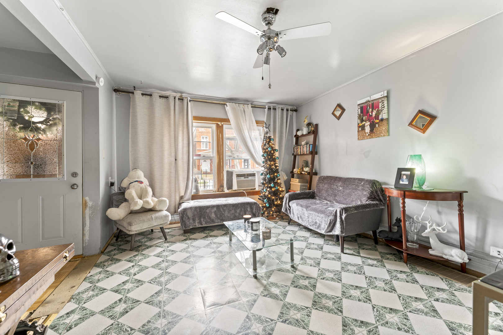 3427 W Le Moyne Street Property Photo 11