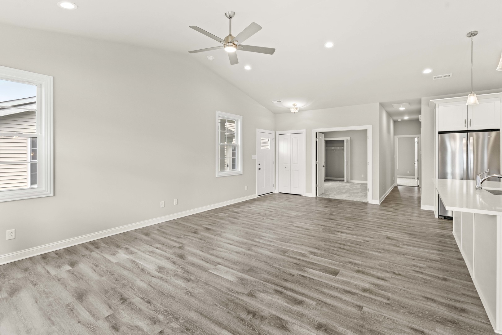 6373 Jasmine Avenue Property Photo 16
