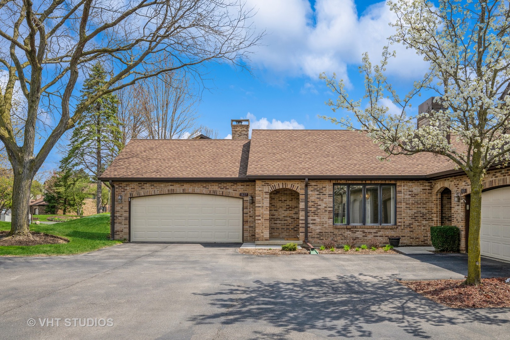 1827 Golf View Drive Property Photo