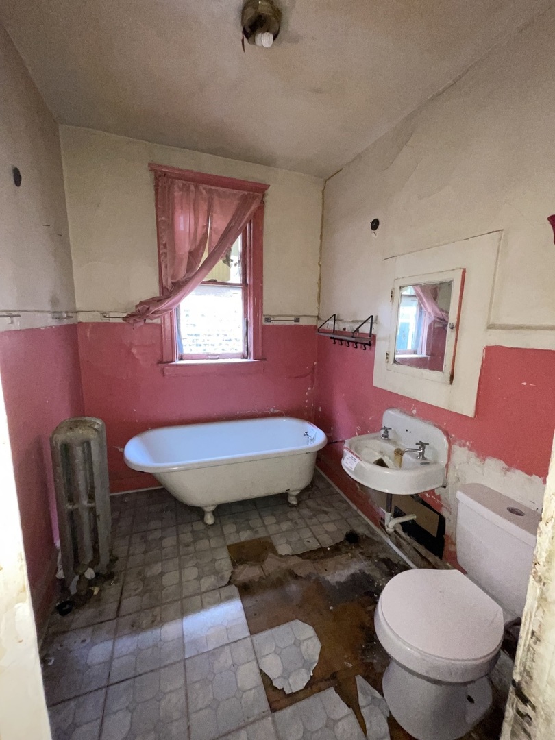5716 S May Street Property Photo 13
