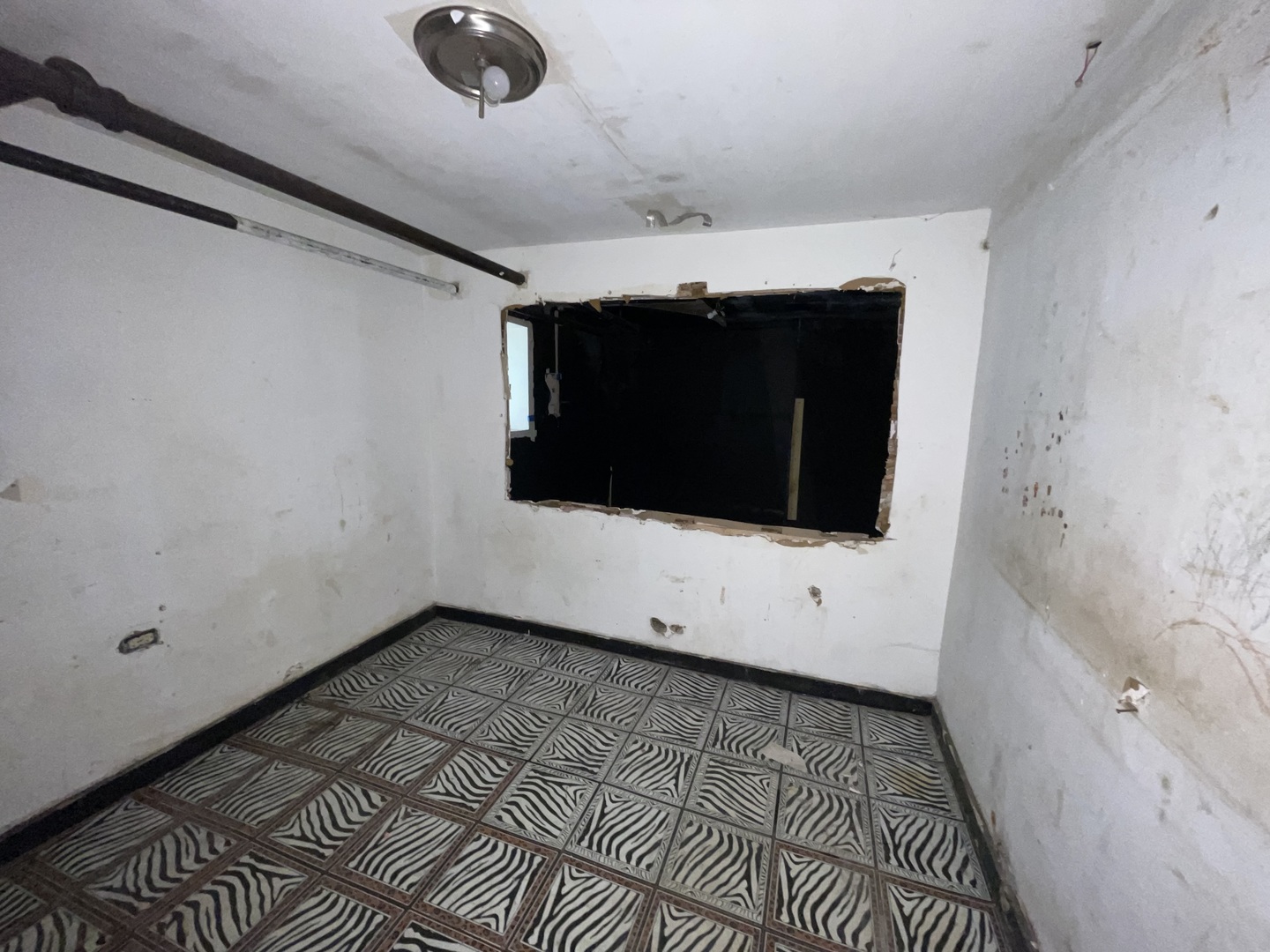 5716 S May Street Property Photo 38