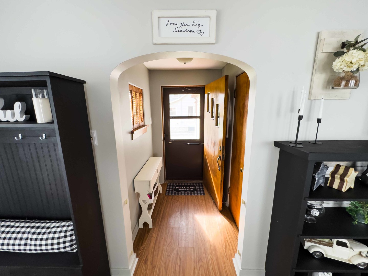 819 E Water Street Property Photo 3