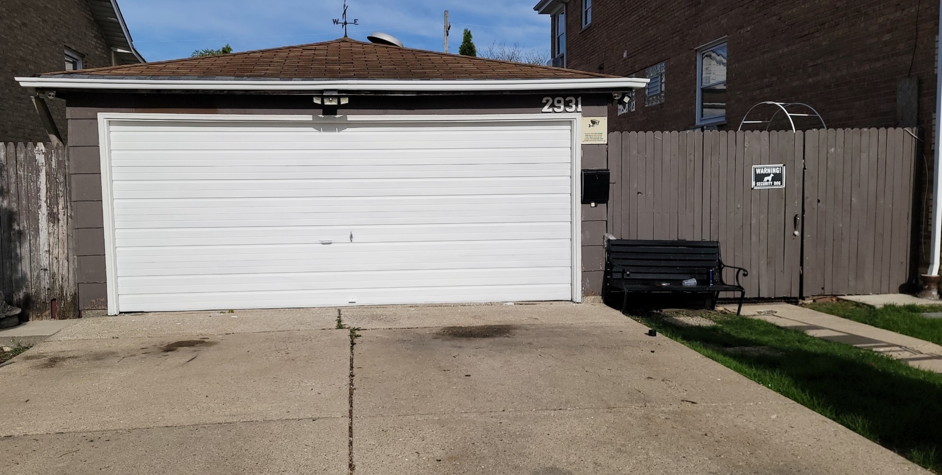 2931 N Monitor Avenue Property Photo 2