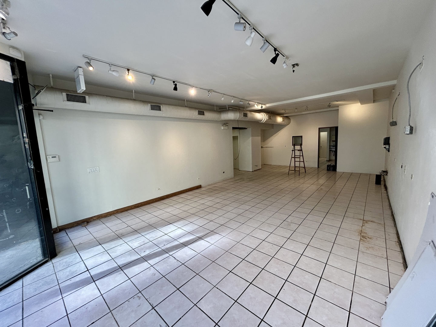 2318 N Clark Street 1 Property Photo 7