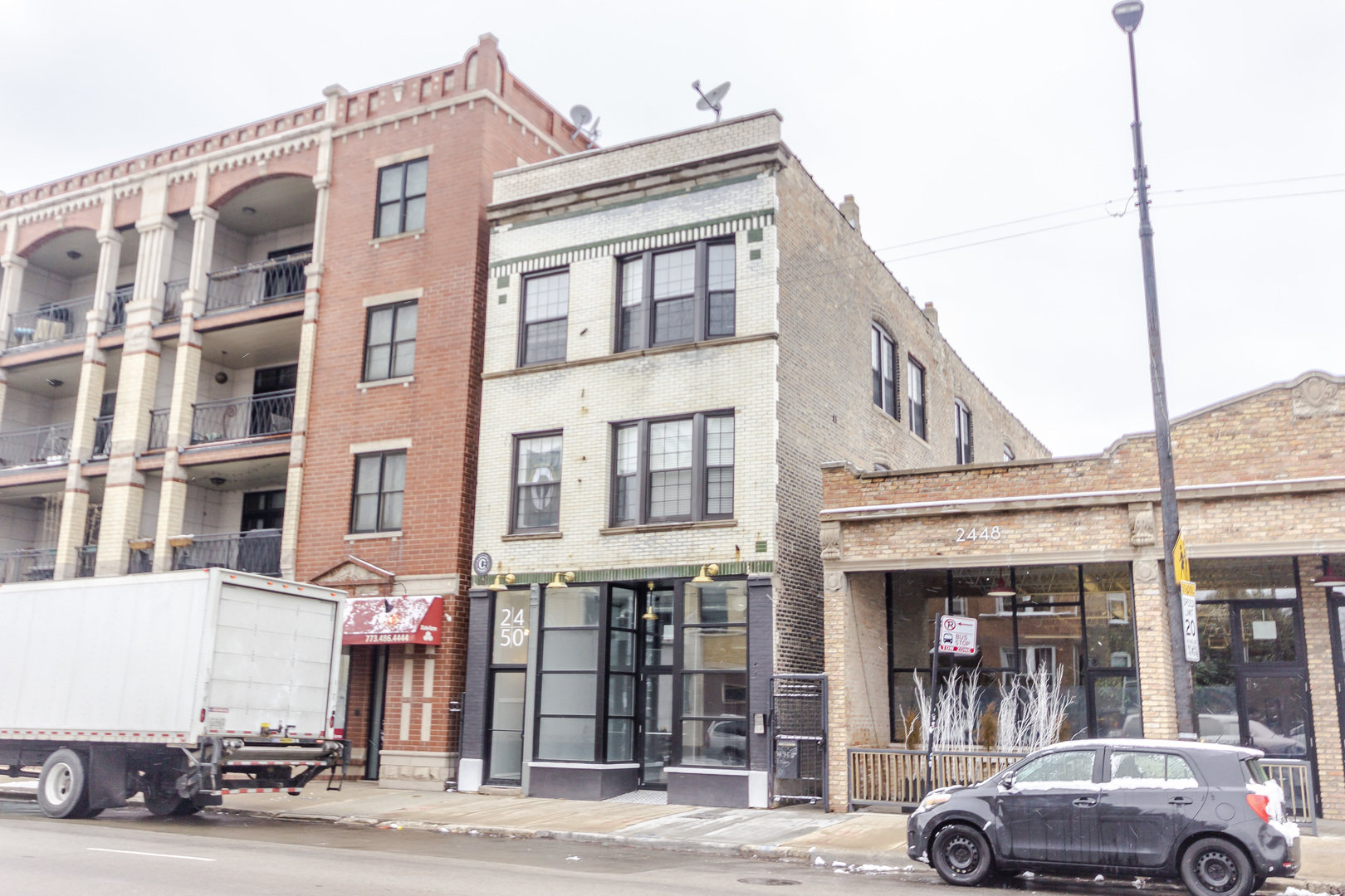 2450 W Chicago Avenue Property Photo 1
