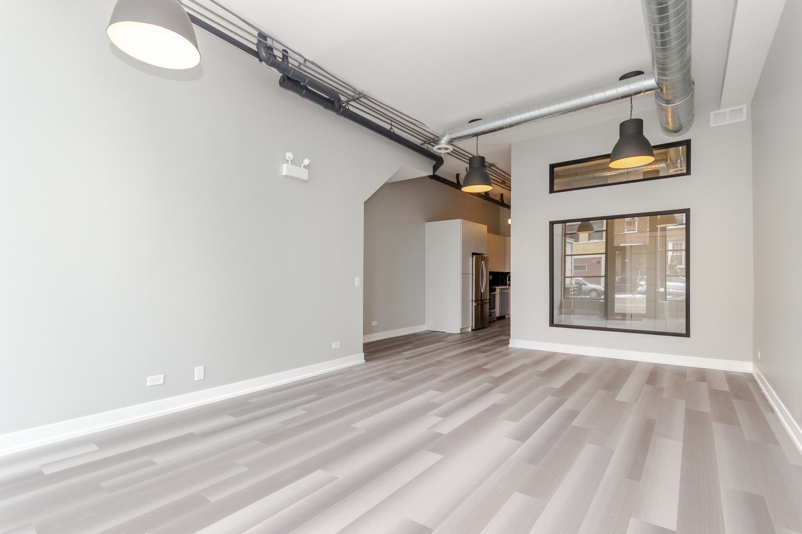 2450 W Chicago Avenue Property Photo 20