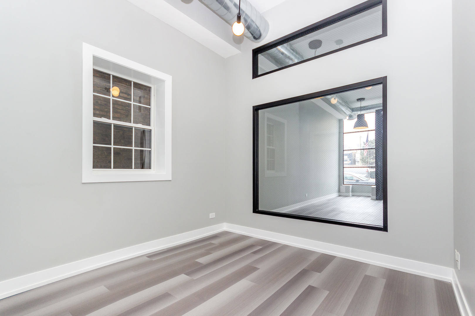 2450 W Chicago Avenue Property Photo 24