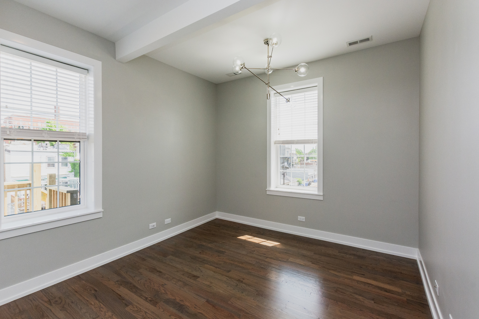 2450 W Chicago Avenue Property Photo 32