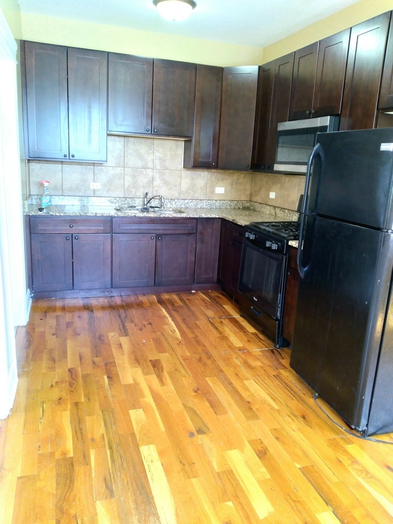 1516 S Christiana Avenue Property Photo 5