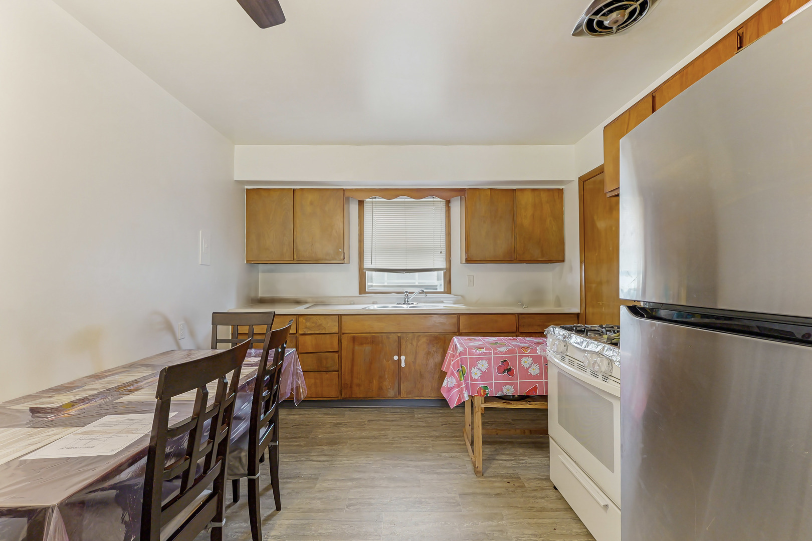 900 Avenue B Property Photo 8