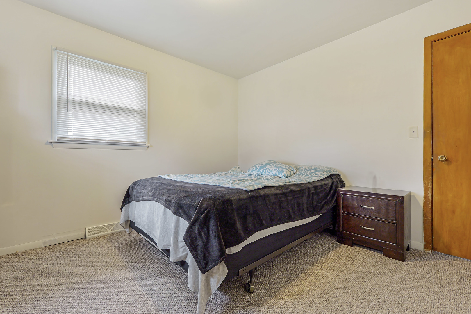 900 Avenue B Property Photo 10