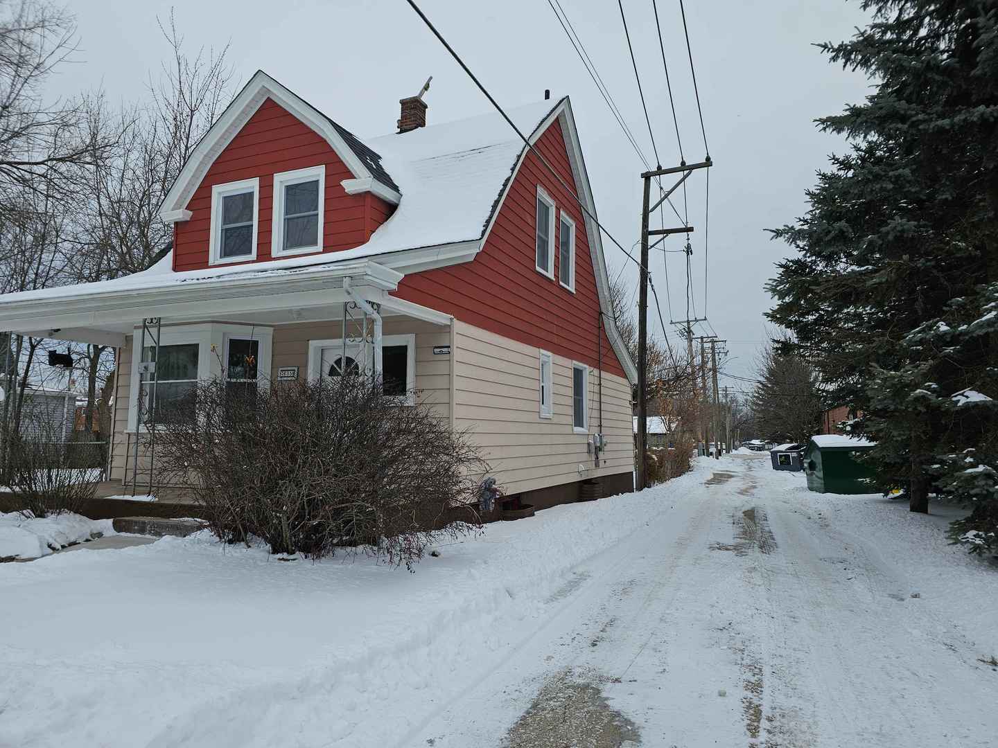 635 Whitney Avenue Property Photo