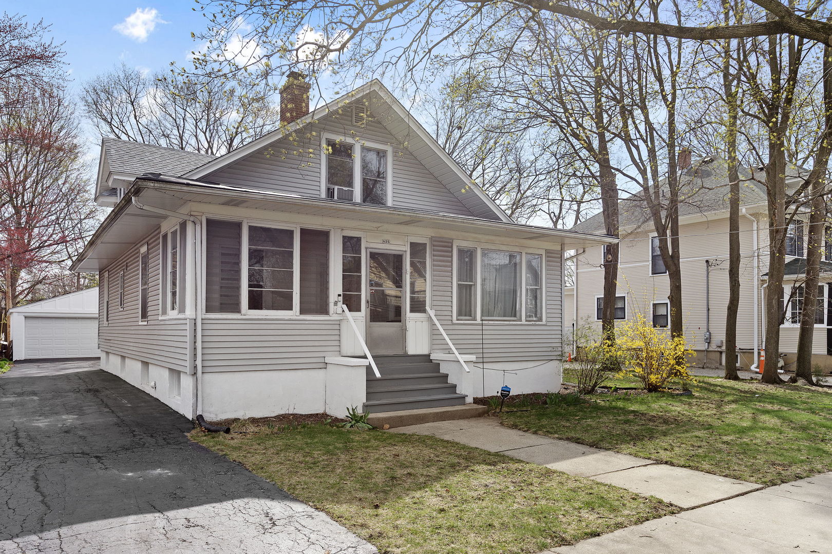 825 Saint John Street Property Photo