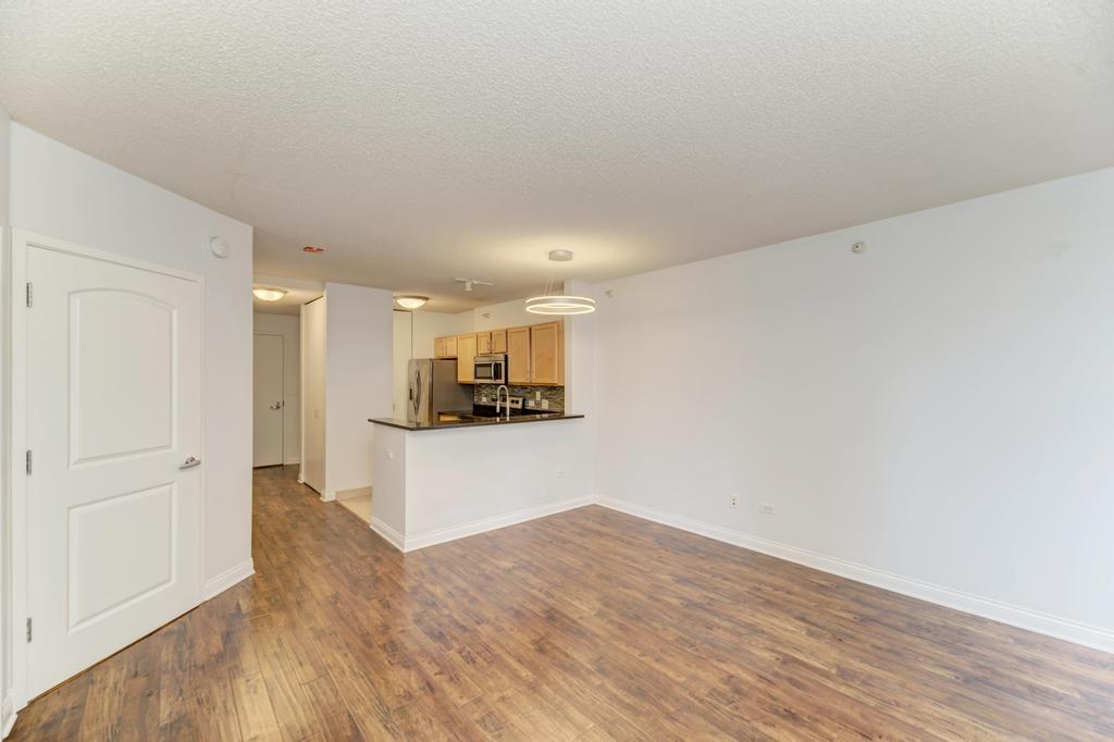 222 N Columbus Drive 606 Property Photo 11