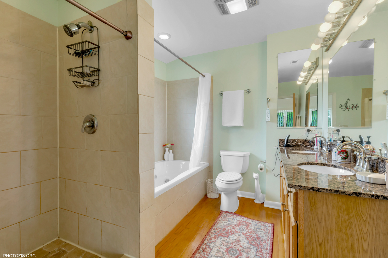 8936 N Elmore Street Property Photo 9