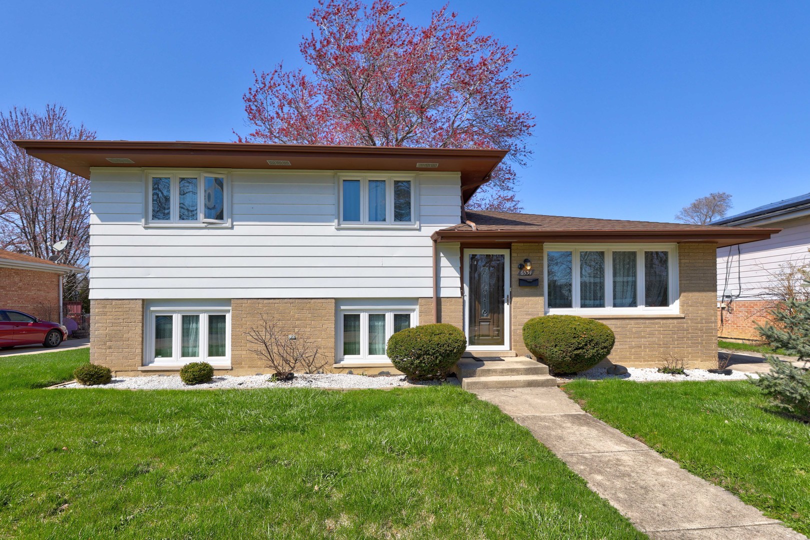 6534 107th Street Property Photo