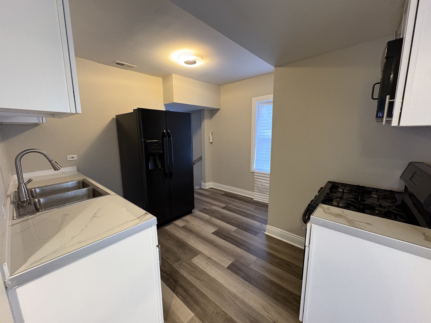 506 Engle Street Property Photo 10