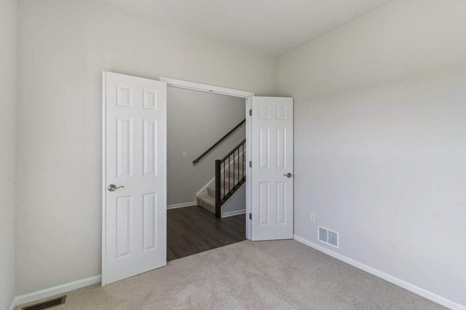 335 N. Aspen Drive Property Photo 22