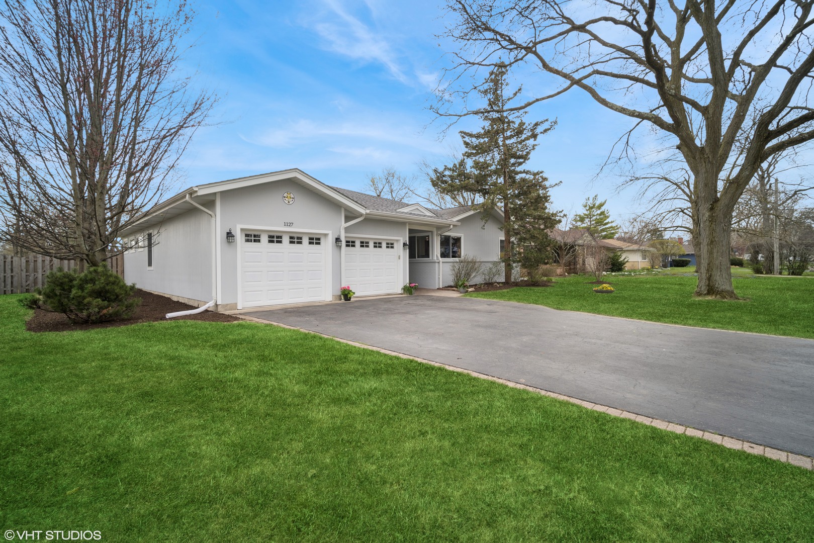 1127 Holly Lane Property Photo